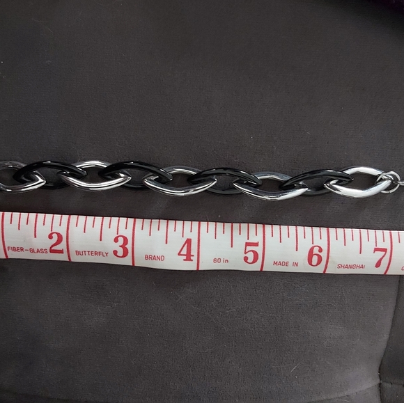 Black and silver stainless steel bracelet - Picture 3 of 3